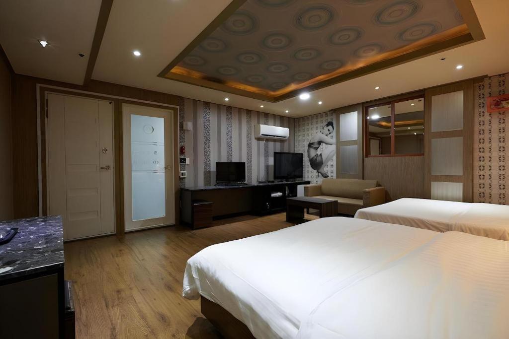 Hotel Head-One Uijeongbu Ngoại thất bức ảnh