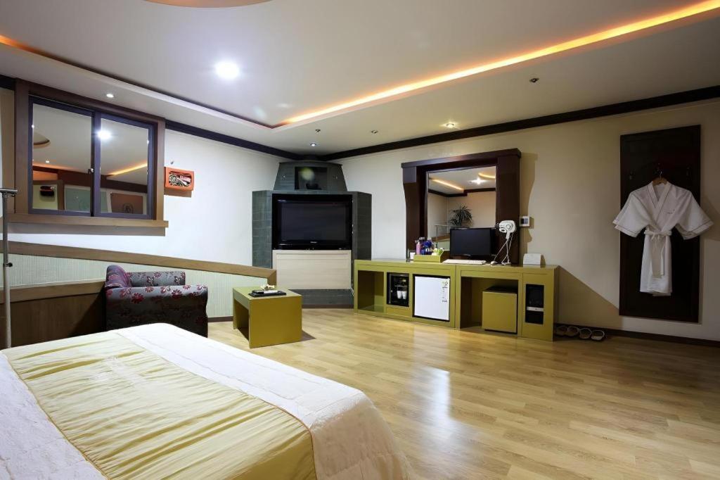 Hotel Head-One Uijeongbu Ngoại thất bức ảnh